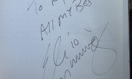 My dad just ran into Eli Manning on a plane and got his signature !!