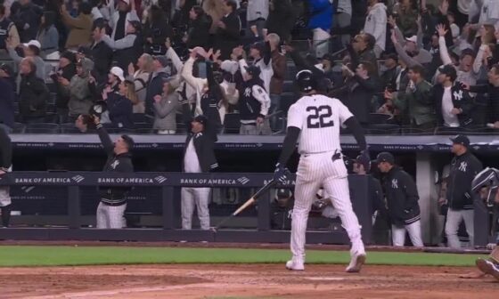 [Highlight]  Soto pimps his huge home run (plus Austin Wells reaction)