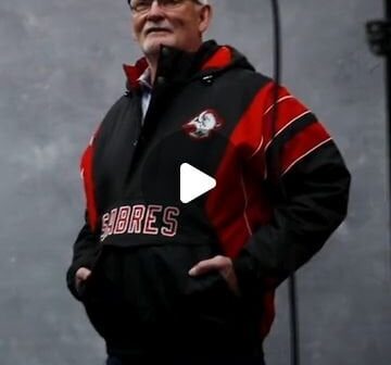 We are so back. Buffalo Sabres on Instagram: "🚨 FIRST LOOK 🚨  Head coach Lindy Ruff is back in black & red 🤩"