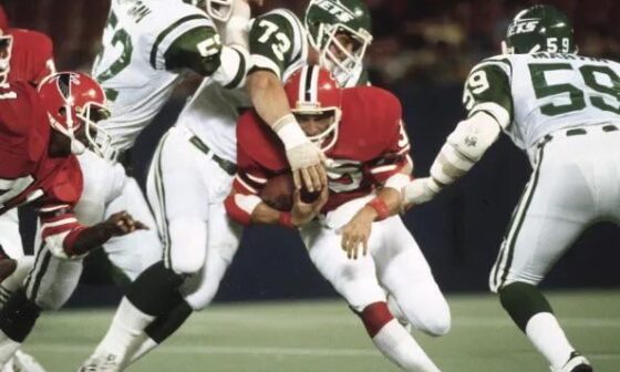During the 1978 preseason, the Jets sported the same uniform combination—new green helmets paired with the old white jerseys and pants—for all four preseason games. The new jerseys and pants were not unveiled in a game until the regular season opener.