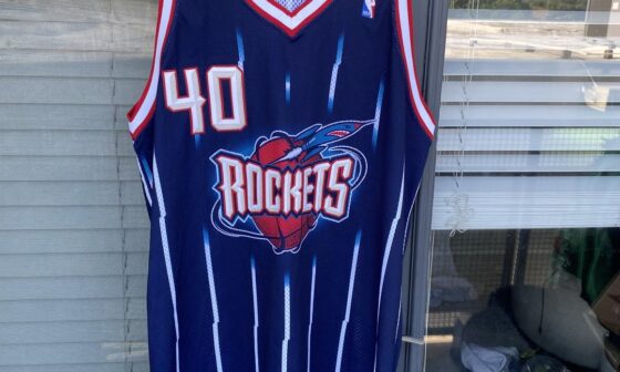 I recently acquired this jersey