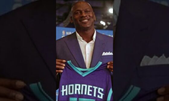 Michael Jordan lucra R$ 13 bilhões após NBA aprovar venda dos Hornets.