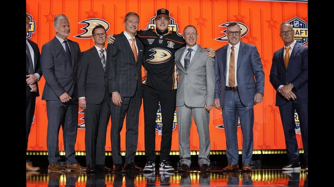 WHO DO THE ANAHEIM DUCKS PICK IF CELEBRINI AND DEMIDOV ARE GONE?  #nhl #nhldraft #anaheimducks #tij