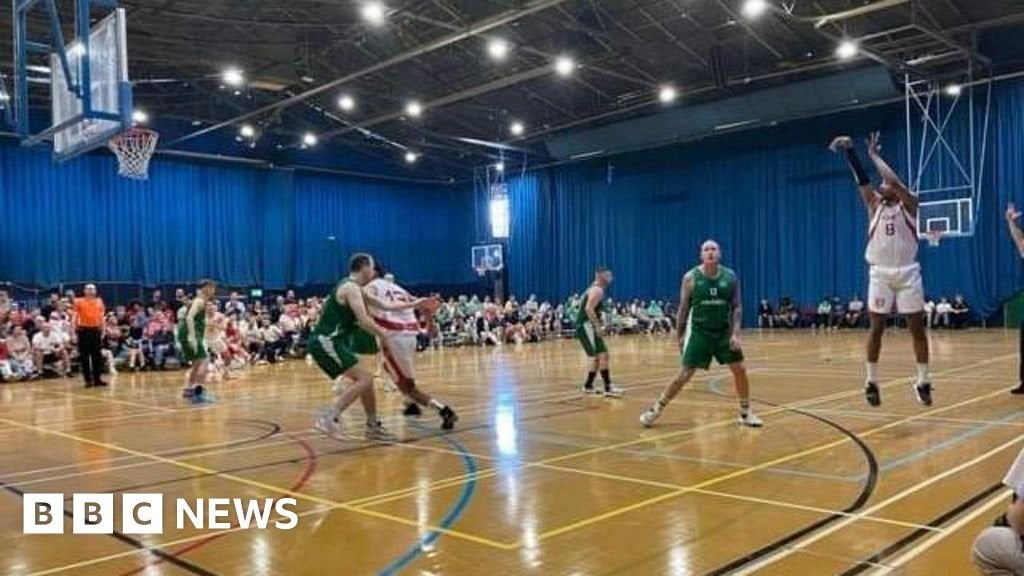 Basketballer dies after mid-game collapse