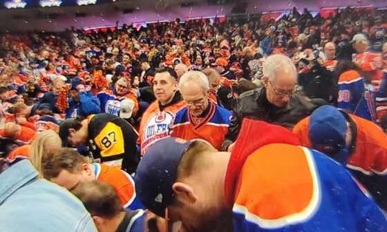 Crosby jersey spotted at the Oilers game