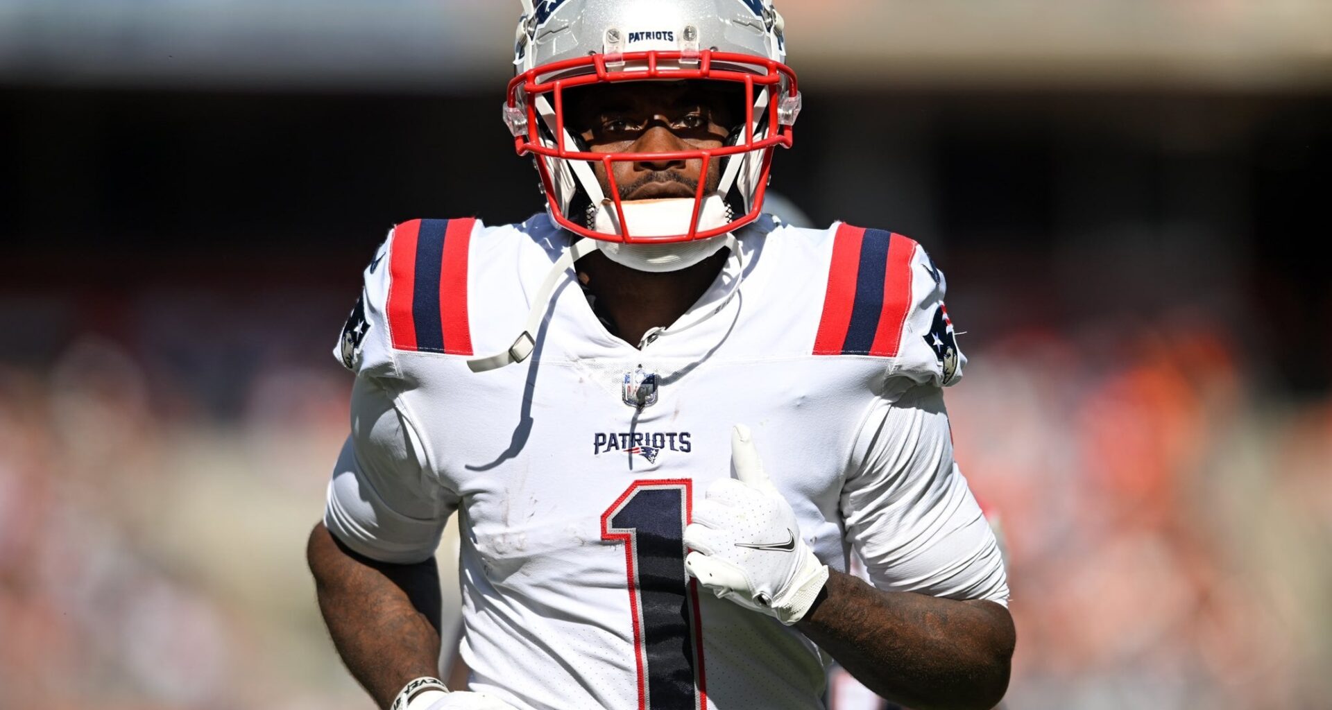 [Schefter] After nine NFL seasons, Eagles WR DeVante Parker has decided to retire, he said Monday night.