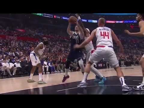 Doncic buckets against the clippers