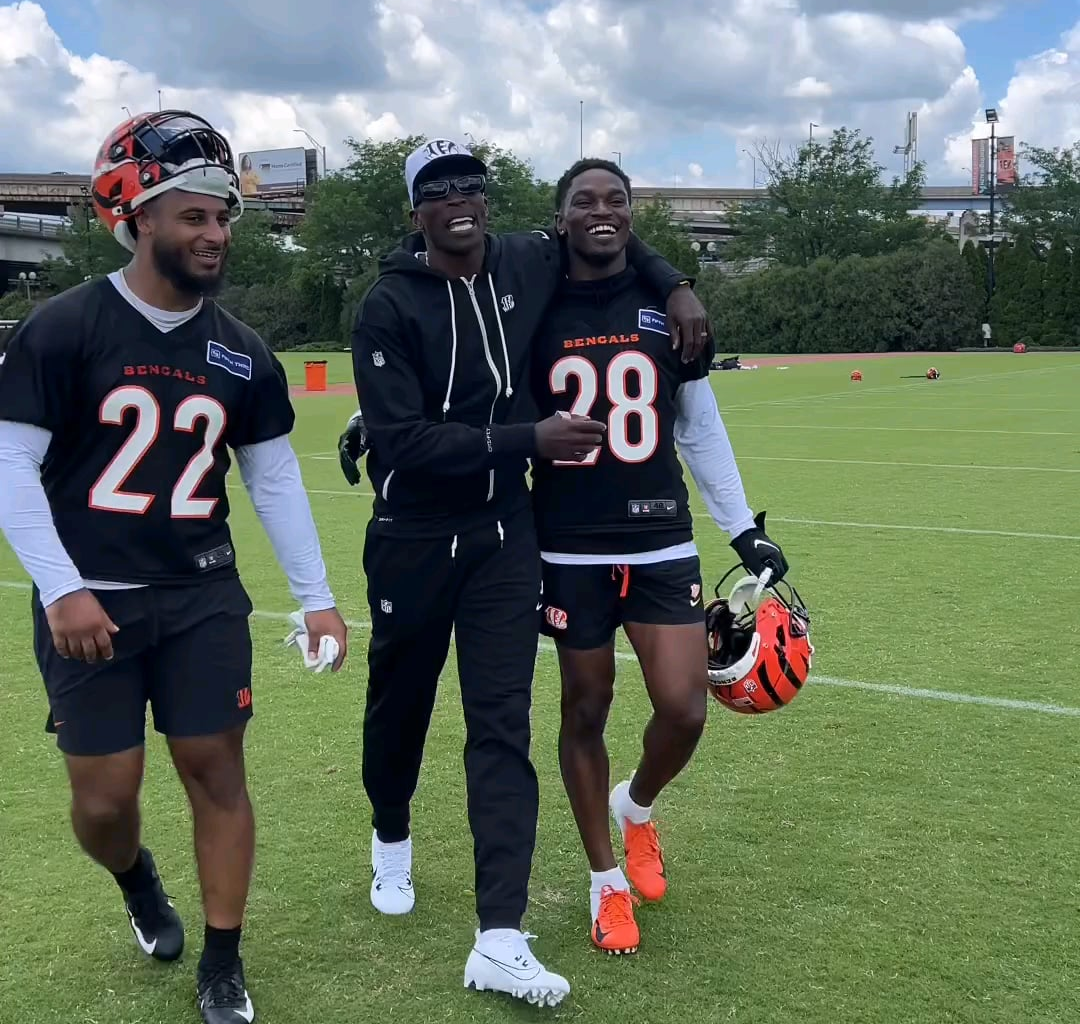 Chad Johnson lined up against Josh Newton