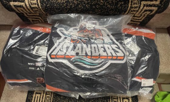 For Broker: My local hockey shop had some Islander Reverse Retros! I’m selling them at cost (brokering) them! $125 USD shipped anywhere in North America. :)