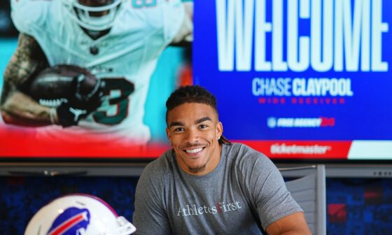 They signed him on purpose? Claypool to the Bills