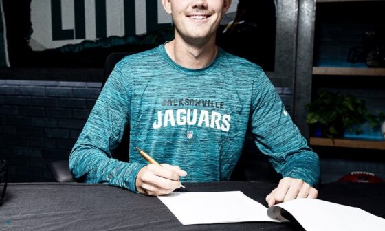 [Jacksonville Jaguars] 🗣️ Let’s get after it! (Cam Little signed his rookie contract)