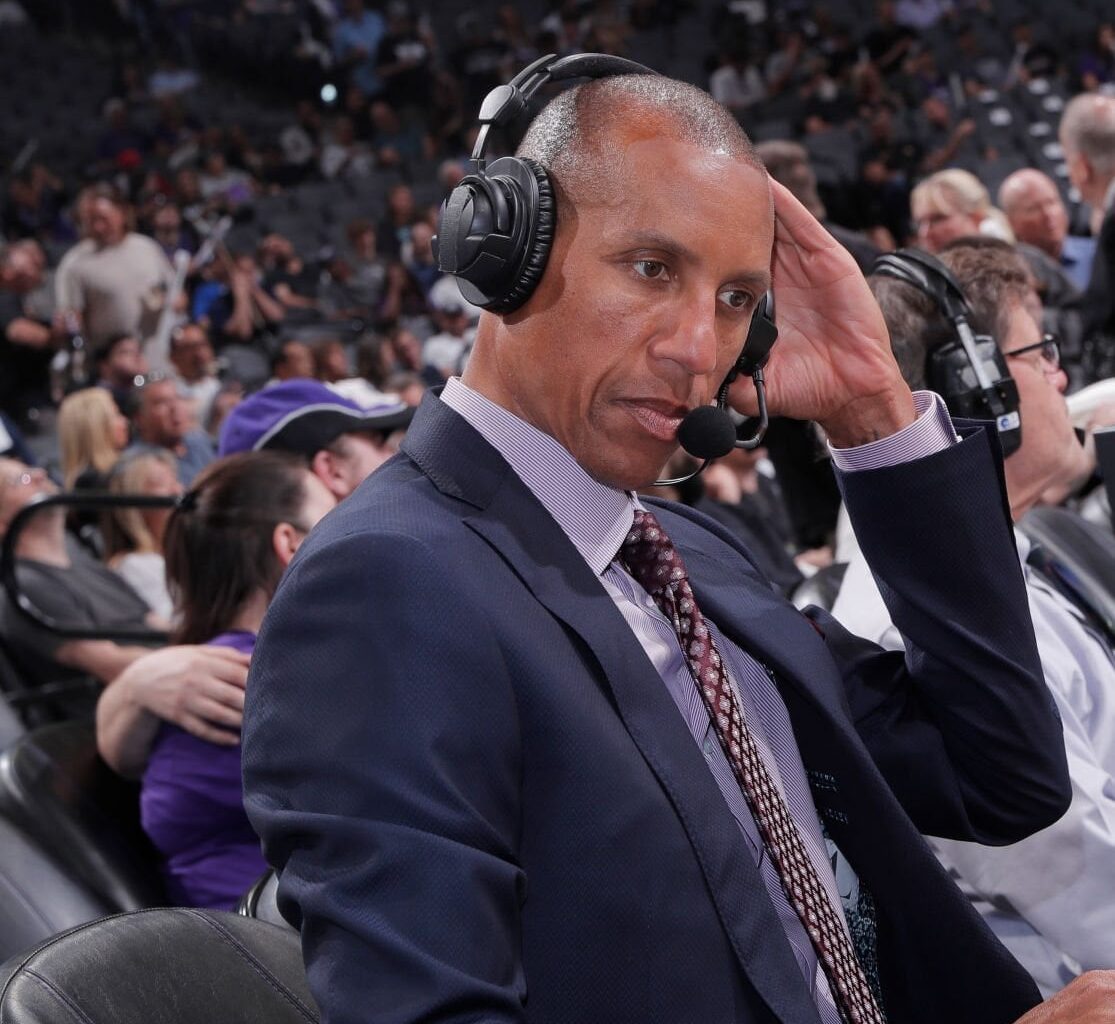 NBACentral (@TheDunkCentral) on X Reggie Miller explains why it’s difficult to play at MSG   “You’re playing 5 vs 8…you’re playing the officials as well”  (h/t @NBA_NewYork )