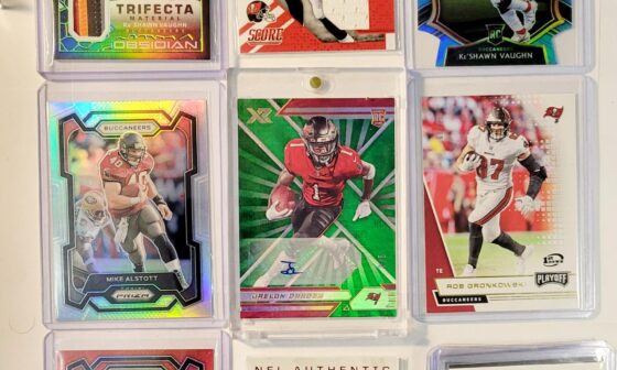 Some Cool bucs cards Brady Gronk Evans Alstott player worn patches and auto /5. 20+