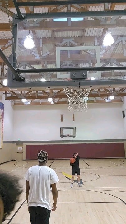 Is this a move people should incorporate more when going downhill to the paint/low block? Just curious