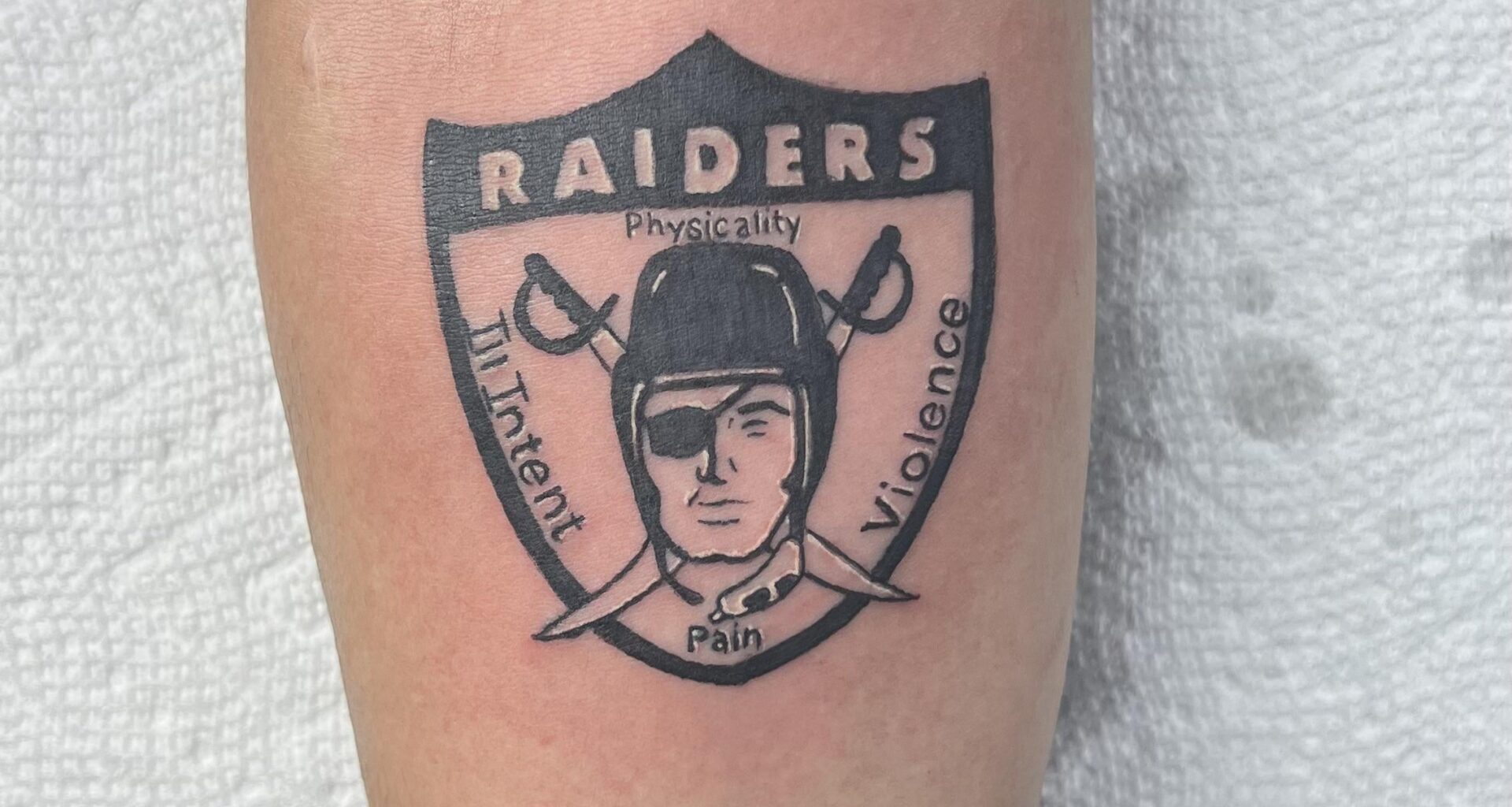 Short trip to Vegas, Fresh Ink on my way back out!