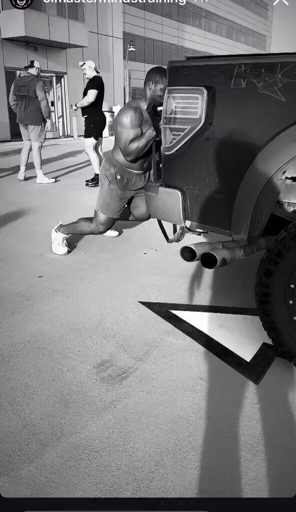 [GAC] Chargers Rashawn Slater and Zion Johnson putting in work at OL Masterminds 💪🏼🛻