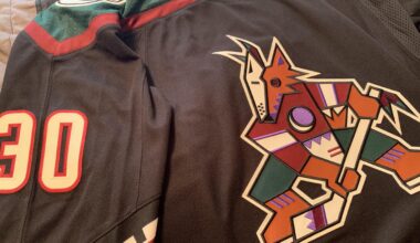 My last (for now) Coyotes jersey came in.