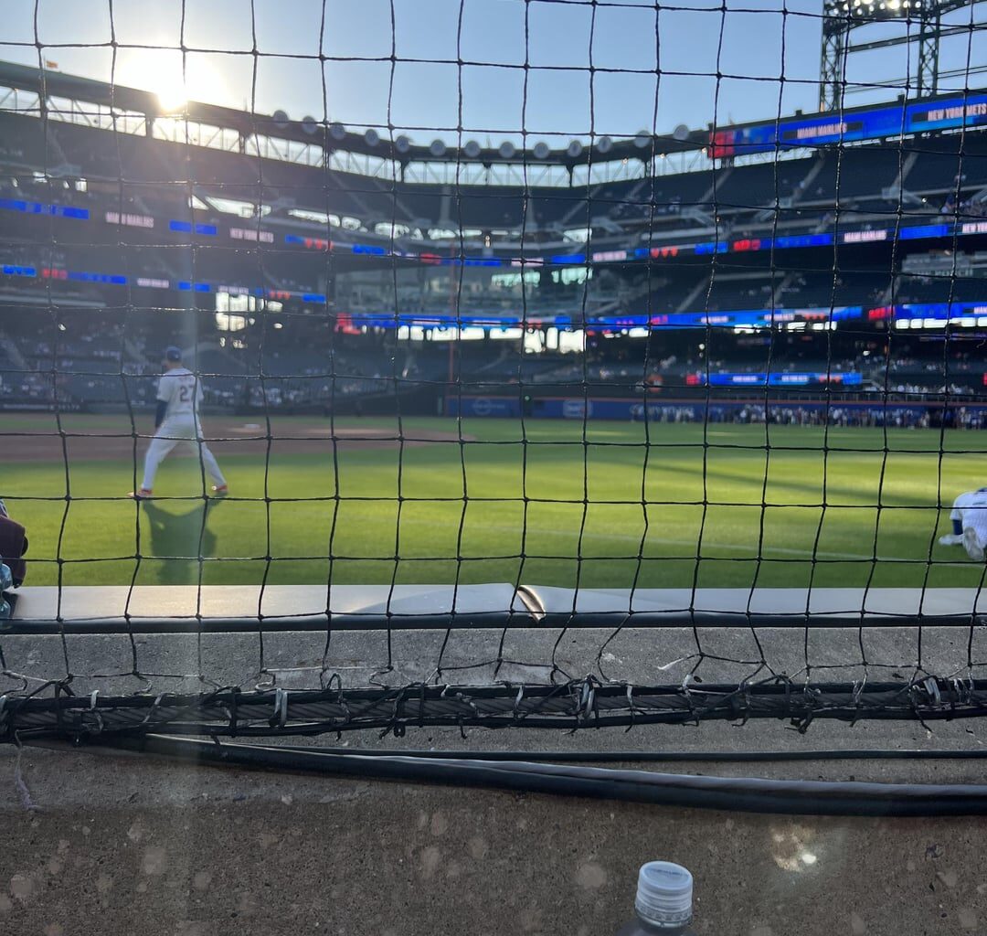 Got to sit front row in 109 for the first 2 innings