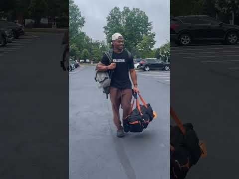 Bijan Robinson arrives to 2024 AT&T Training Camp! #nfl #falcons #football #bijanrobinson