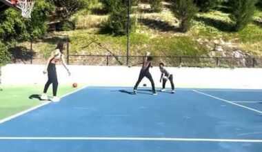 Lil scoom and bloodhound lil Jeff playing ball