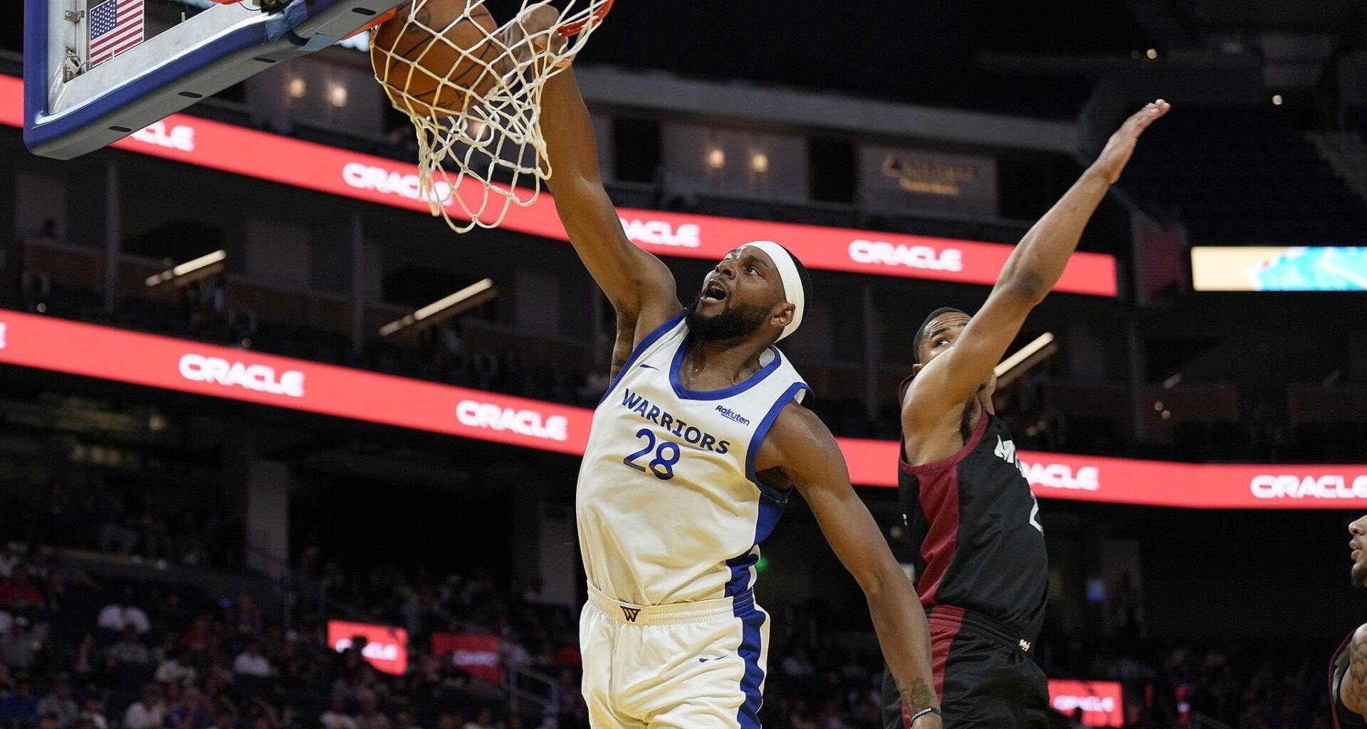 [Woj] Free agent G Daeqwon Plowden has agreed on a two-way contract with the Golden State Warriors, his agent Drew Kelso of @onemotivesports tells ESPN. Plowden has been one of the stories of summer league — averaging 16.6 points on 54 percent shooting and 48 percent on three’s.