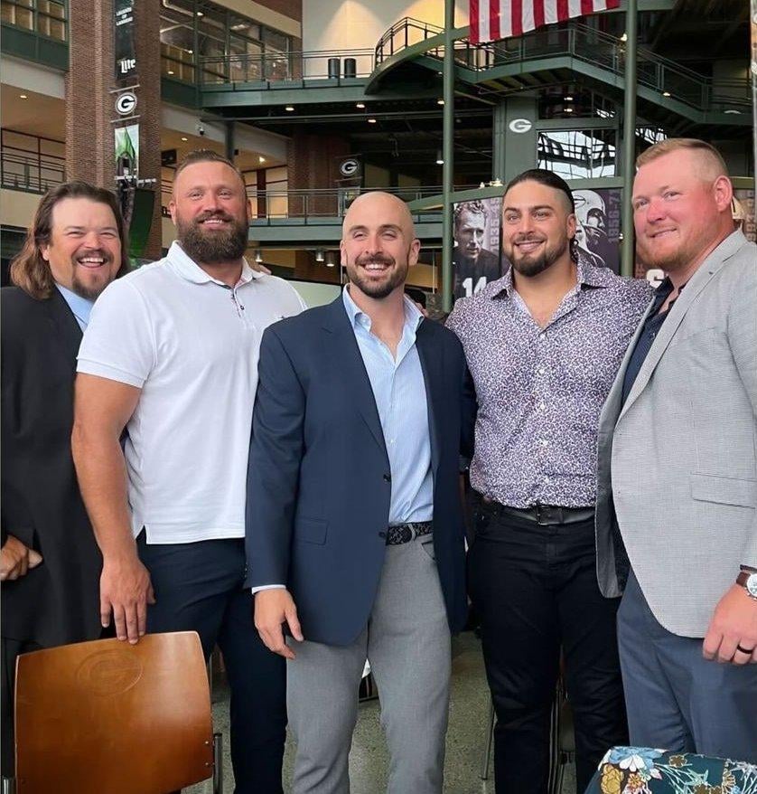 Packers fan here. I had to do a double take when I saw Corey Linsley in the middle. He looks like a totally new person. Thought I'd share since he played for you all