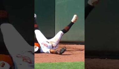 CEDRIC MULLINS ROBS MANNY MACHADO OF EXTRA BASES