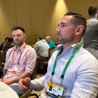 We have our first mini-scuffle [of joint practice], with Adam Stenavich and Matt LaFleur caught in the middle. Nik Bonitto hit Love’s arm as he threw. Ball popped up and Singleton picked it off. Packers weren’t happy their QB was touched.