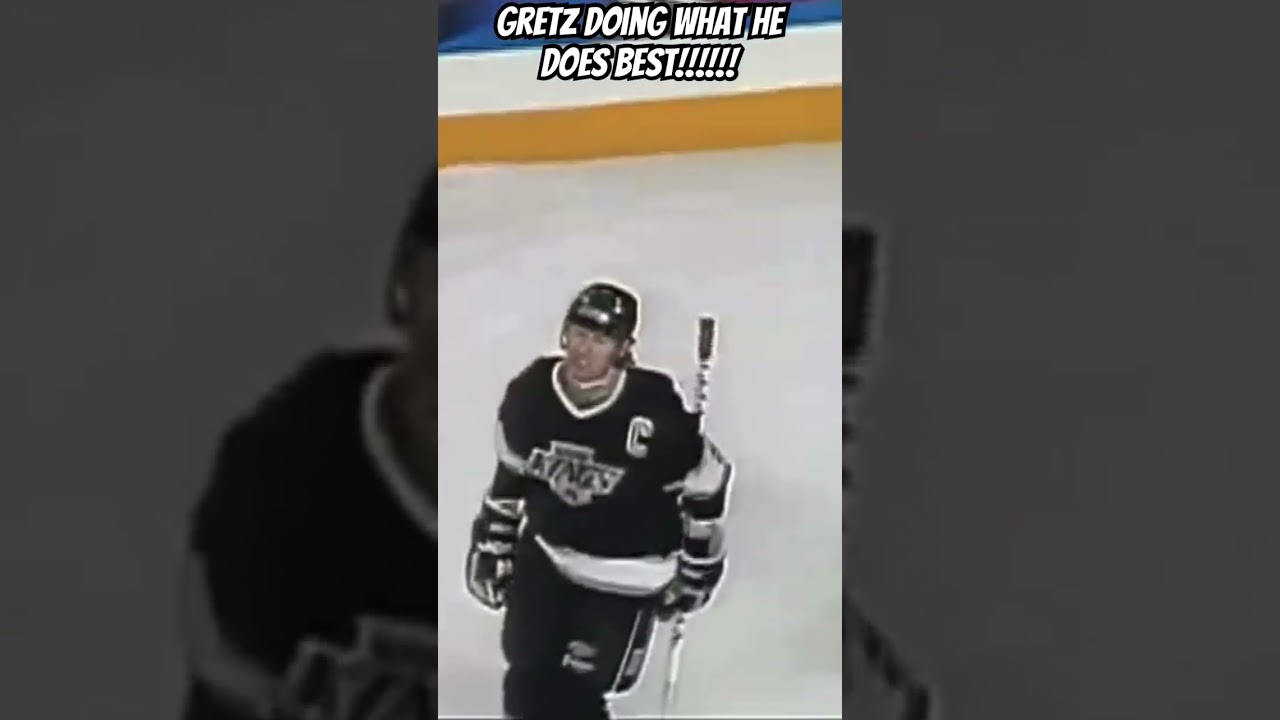 GRETZKY SHOWS NO MERCY!!!!!! #torontomapleleafs #losangeleskings #waynegretzky #youtubeshorts
