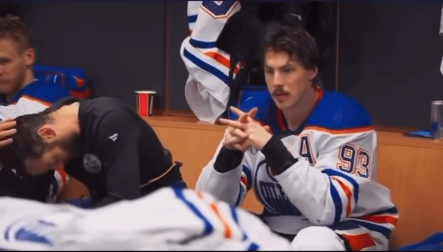 Footage of Oilers locker room after Game 7