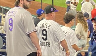 They need to start selling these at the team store