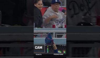 MOOKIE BETTS, WHAT A PLAY 😯