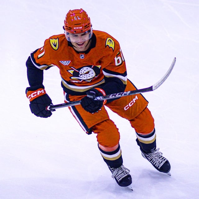 Anaheim ducks uniform set up