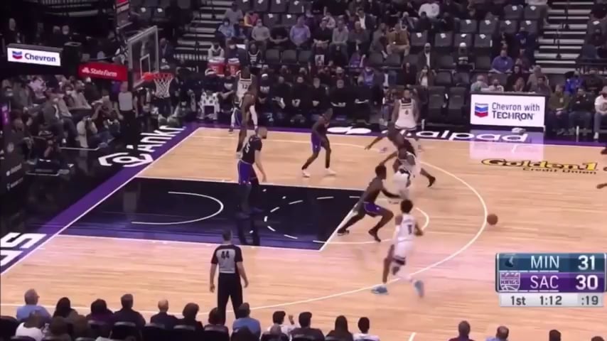 Naz Reid with another poster dunk, this time in Alex Len's FACE