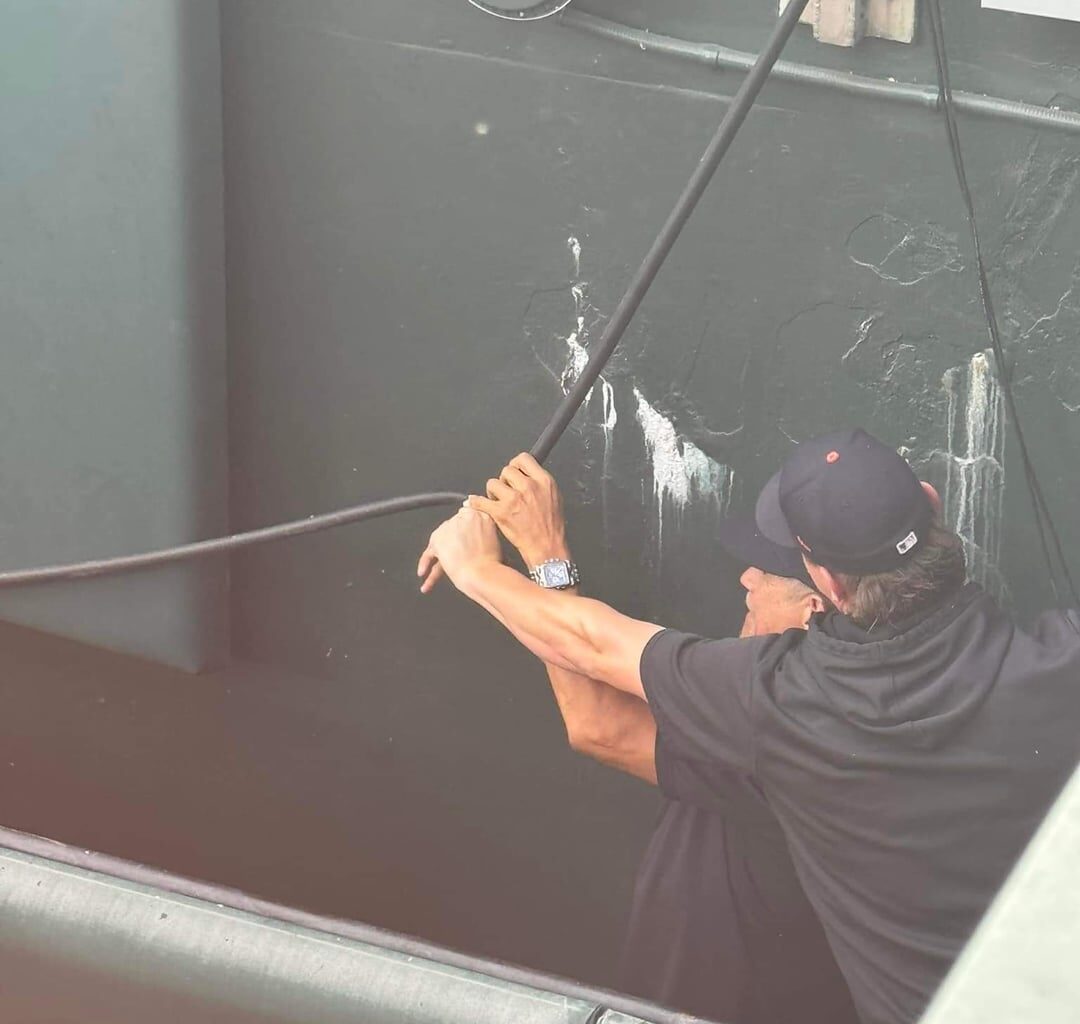 Tigers bullpen playing pranks on Mr Splash
