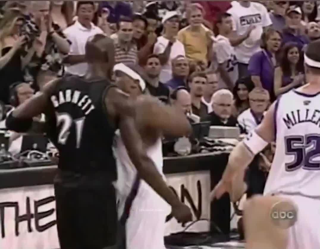 Anthony Peeler elbows Kevin Garnett in the chest which sends him to the floor. KG eventually gets up and attempts to get one back but Peeler straight up elbows him in the face (Game 6, WCSF 2004).
