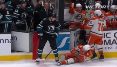 Klim Kostin Sucker Punches Frank Vatrano