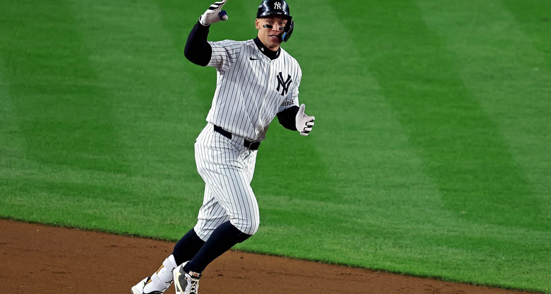 Guardians reportedly 'pissed off' Yankees star Aaron Judge before homer in Game 2 of ALCS