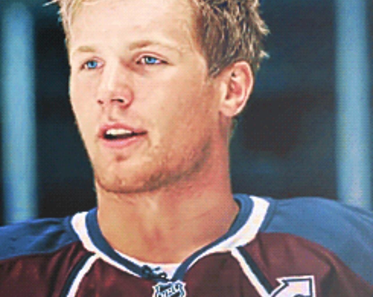 Posting Pictures of Gabriel Landeskog Every Day Until He Plays Day 11