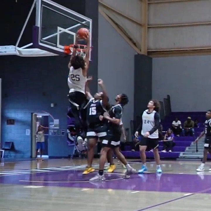 Highschool Team beats College