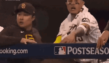 Kim grabbing Manny's hand after Tatis' homer! 😝🤎💛