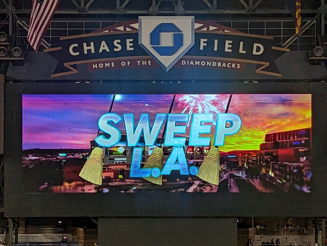 On this day last year, the Diamondbacks became the first team in postseason history to his 4 home runs in one inning.