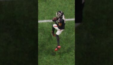 Darnell Mooney WIDE OPEN for a touchdown from Kirk Cousins! #atlantafalcons #darnellmooney #falcons