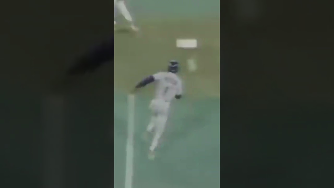 Mookie Wilson Picked Off First Base