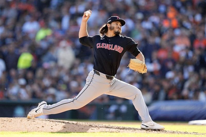 [Cubs] INF Patrick Wisdom has been designated for assignment. The Cubs 40-man roster currently stands at 40 players.