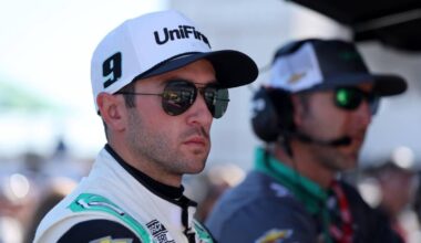 Chase Elliott unveils new 2025 NASCAR paint scheme after Hooters saga - Motorsport - Sports