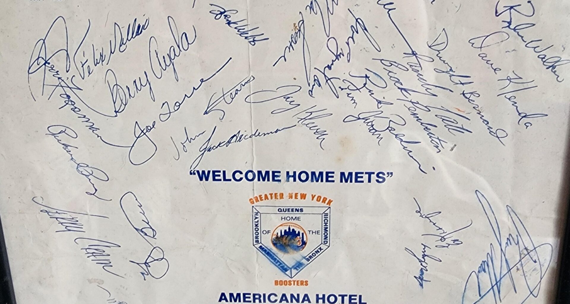 1975 NY Mets Team signing