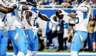 [Wyatt] 🚨BRITCHES REPORT 🚨: The Titans will be decked out in white jerseys with light blue britches and all white socks in Sunday’s game at the Houston Texans. 👖