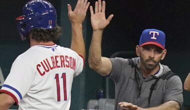 Dodgers name Chris Woodward first base coach