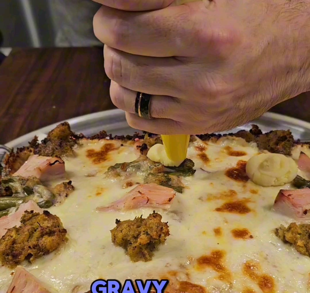 Chicago Squares Week 13: Detroit-Style Thanksgiving 🦃